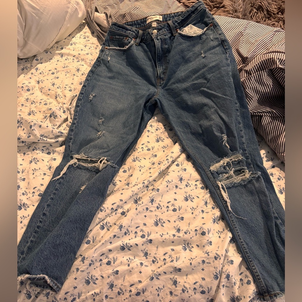 Abercrombie & Fitch Distressed Women's Jeans